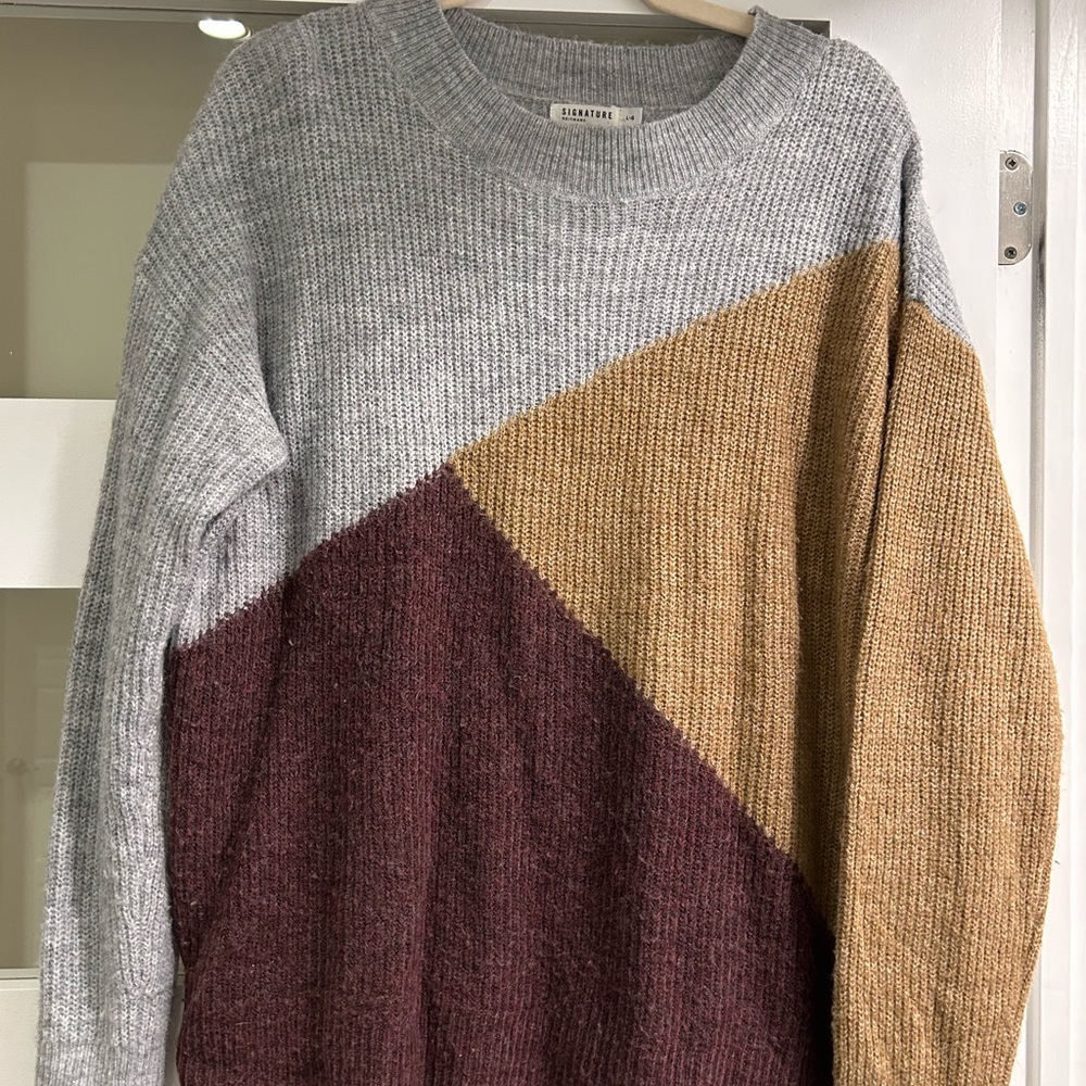 Reitmans Tri-Tone Crewneck Sweater in Gray, Beige, and Burgundy